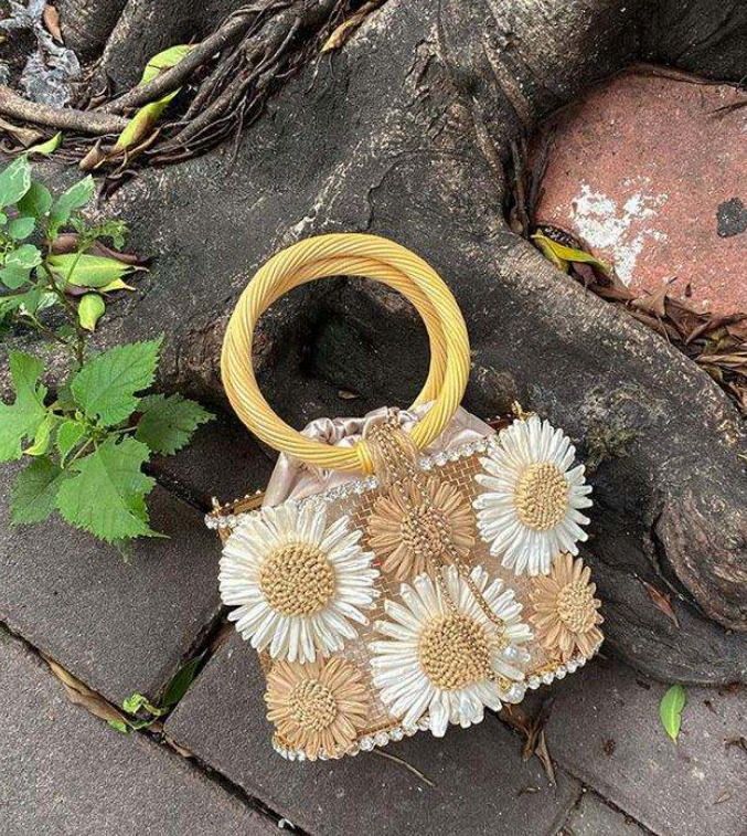 Dopamine-colored bags